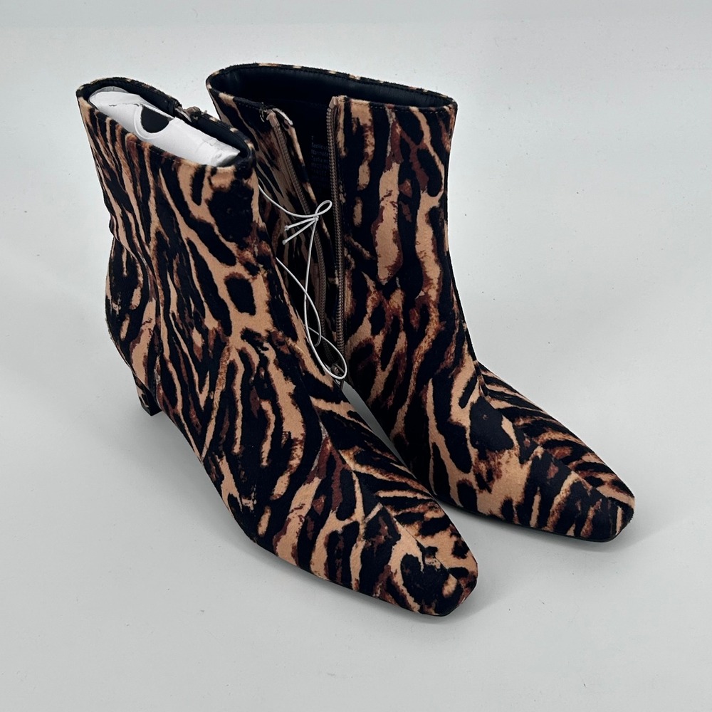 A New Day Womens Tigris Tiger Print Ankle Boots Pointed Toe Block Heel Size 7